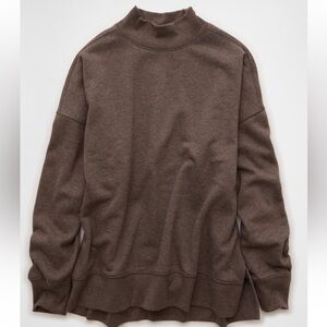 AE Everyday Luxe Oversized Mock
Neck Sweatshirt